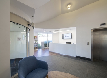 Business center Centurion House, London Road TW18 4AX Surrey
