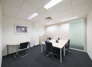 Business centre  in Borehamwood, 4 Imperial Place, 70 m² - MatchOffice.co.uk