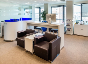 14 m² Business park in Slough, The Nova Building (SL1 1XS) - 3 | MatchOffice.com