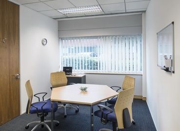 Business centre  in Bristol, 2430 / 2440 The Quadrant, 70 m² - MatchOffice.co.uk