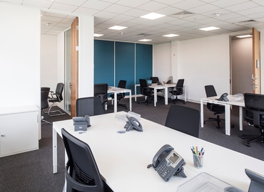  Business center  in Frimley, Quatro House, 70 m² - MatchOffice.co.uk