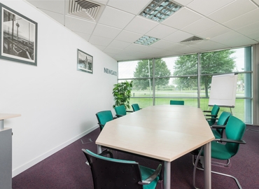 Business centre  in Chester, Herons  Way, 30 m² - MatchOffice.co.uk