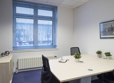 Business center 10 Lochside Place, Edinburgh Park EH12 9RG Edinburgh