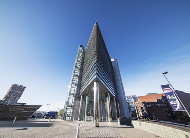 Business center Princes Exchange, Princes Square, Leeds, West Yorkshire LS1 4HY Leeds City Centre