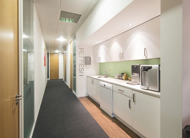 Business centre  in Leeds City Centre, 2 Wellington Place, 28 m² - MatchOffice.co.uk