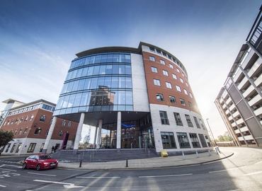  Business center  in Leeds City Centre, 2 Wellington Place, 28 m² - MatchOffice.co.uk