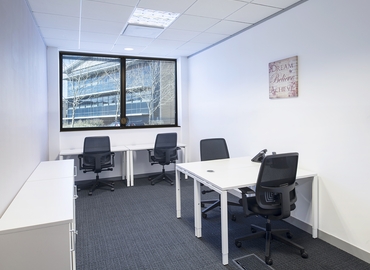 Business Centre in Oxford, Robert Robinson Avenue, 50 m² - MatchOffice.co.uk