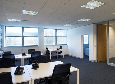 50 m² Business space in Oxford, Robert Robinson Avenue (OX4 4GP) - 12 | MatchOffice.com