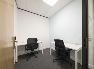 Business center High Street 62 RH1 1SG Somerset