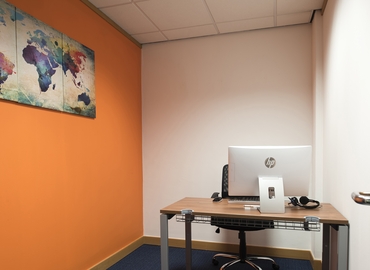  Business center  in Windsor, 59-60 Thames Street, 41 m² - MatchOffice.co.uk