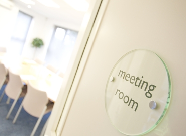  Business center  in Hampshire, Caxton Close, 65 m² - MatchOffice.co.uk