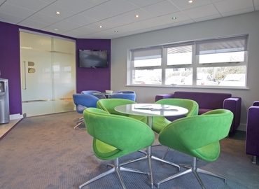 Business centre  in Basingstoke, Stroudley Road, 45 m² - MatchOffice.co.uk