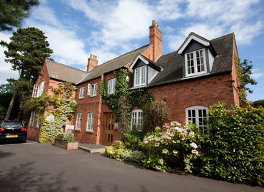  Business center  in Castle Donington, The Old Vicarage, 55 m² - MatchOffice.co.uk
