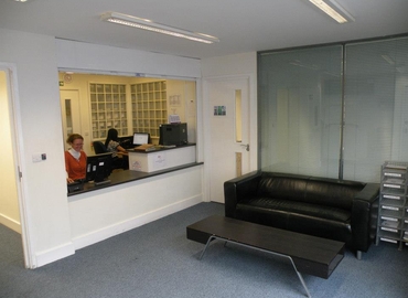 Business centre  in West London, 10 Warple Mews, 35 m² - MatchOffice.co.uk