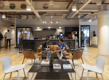 Business Centre in West London, Hammersmith Grove 12, 500 m² - MatchOffice.co.uk