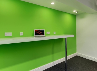 650 m² Business space in Birkenhead, 188 Liscard Road (CH44 5TN) - 1 | MatchOffice