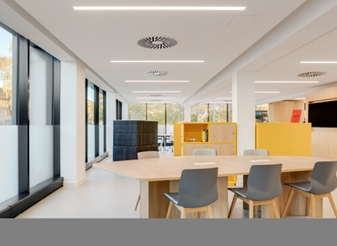 Business centre  in Oxfordshire, Network road, 150 m² - MatchOffice.co.uk