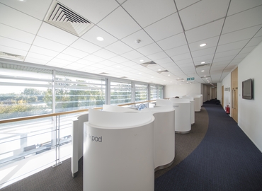 Business centre  in Milton Keynes, Fairbourne Drive, 10 m² - MatchOffice.co.uk