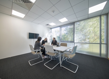  Business center  in Milton Keynes, Fairbourne Drive, 10 m² - MatchOffice.co.uk