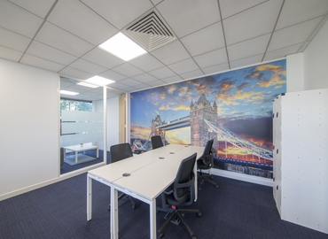  Business center  in Milton Keynes, Fairbourne Drive, 10 m² - MatchOffice.co.uk