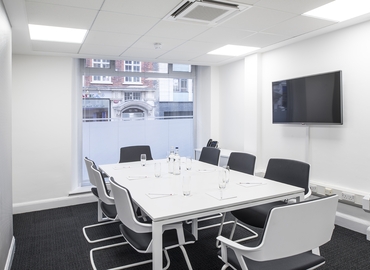 Meeting room in The City of London, 10 Margaret Street, 20 m² - MatchOffice.co.uk