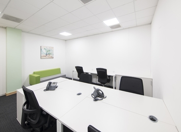 25 m² Conference room in Reading, 200 Brook Drive (RG2 6UB) - 3 | MatchOffice.com