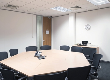 50 m² Meeting room in Bristol, 2430 / 2440 The Quadrant (BS32 4AQ) - 4 | MatchOffice.com