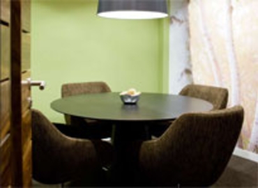  Meeting room hire in The City of London, 2nd Floor, 20 m² - MatchOffice.co.uk