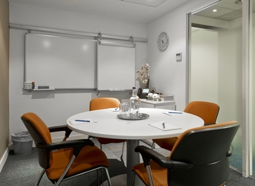 Meeting room in Central London, 31 Southampton Row, 20 m² - MatchOffice.co.uk
