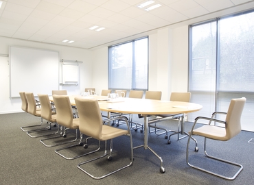25 m² Meeting room in Surrey, 377 - 399 London Road (GU15 3HL) - 2 | MatchOffice.com