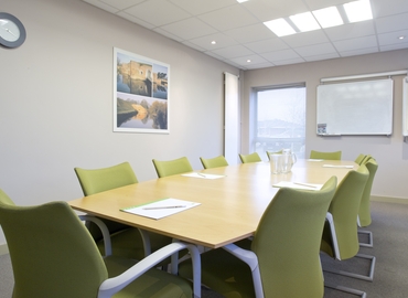 Meeting room in Hampshire, Aerodrome Road, 100 m² - MatchOffice.co.uk