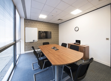 100 m² Meeting room in High Wycombe, Aston Court (HP11 1JU) - 0 | MatchOffice