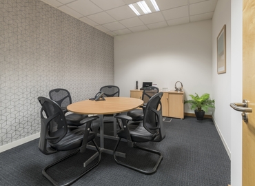  Meeting room hire in Leeds City Centre, Building 3, 100 m² - MatchOffice.co.uk