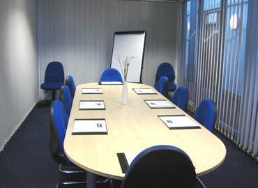  Meeting room hire in Leeds City Centre, Burley Hill Trading Estate, 100 m² - MatchOffice.co.uk