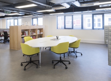  Meeting room hire in North London, Causeway House, 100 m² - MatchOffice.co.uk