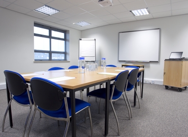 100 m² Conference hall in Newhaven, Denton Island (BN9 9BA) - 0 | MatchOffice.com