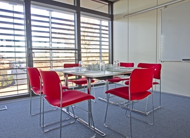 100 m² Conference room in Luton, Great Marlings Innovation Centre and Business Base (LU2 8DL) - 0 | MatchOffice.com