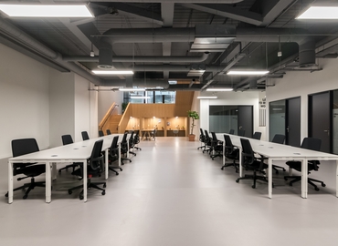 Business Centre in The City of London, 3 Minster Court, 250 m² - MatchOffice.co.uk