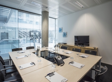 Meeting room in South Yorkshire, Management Suite, 100 m² - MatchOffice.co.uk