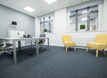 Business centre  in West Yorkshire, 4 Coop Place, 140 m² - MatchOffice.co.uk