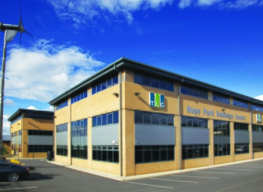 140 m² Business center in West Yorkshire, Trevor Foster Way (BD5 8HB) - 0 | MatchOffice.com