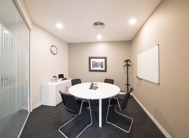  Meeting room for rent in Leeds City Centre, Princes Exchange, 40 m² - MatchOffice.co.uk