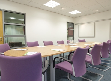 80 m² Convention center in Swindon, Rivermead Drive (SN5 7EX) - 0 | MatchOffice.com