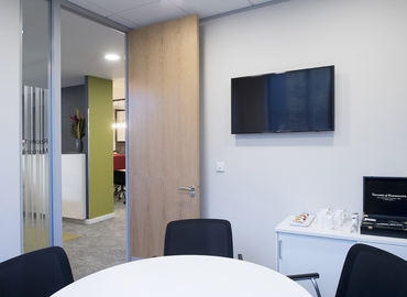  Meeting room for rent in Oxford, Robert Robinson Avenue, 50 m² - MatchOffice.co.uk