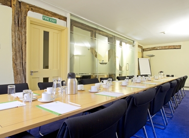Meeting room in Kent, Springhead Road, 60 m² - MatchOffice.co.uk