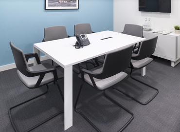  Meeting room hire in West London, Arrivals Concourse, 35 m² - MatchOffice.co.uk