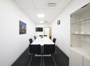 Meeting room in High Wycombe, The Broadway, 20 m² - MatchOffice.co.uk