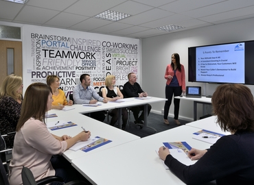 12 m² Convention center in Warrington, Dallam Court (WA2 7LT) - 4 | MatchOffice.com