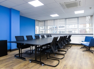  Meeting room for rent in Warrington, The Outset, 18 m² - MatchOffice.co.uk