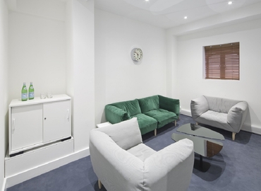  Meeting room hire in The City of London, Brune Sreet, 120 m² - MatchOffice.co.uk